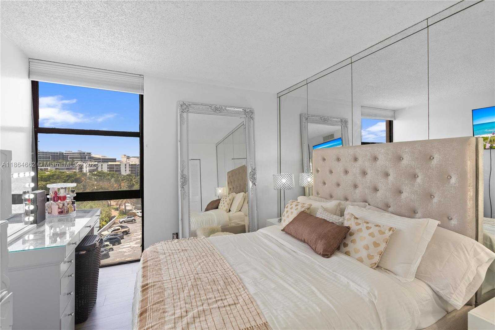 Small Image of 20301 WEST COUNTRY CLUB DR #829, Aventura Number 19