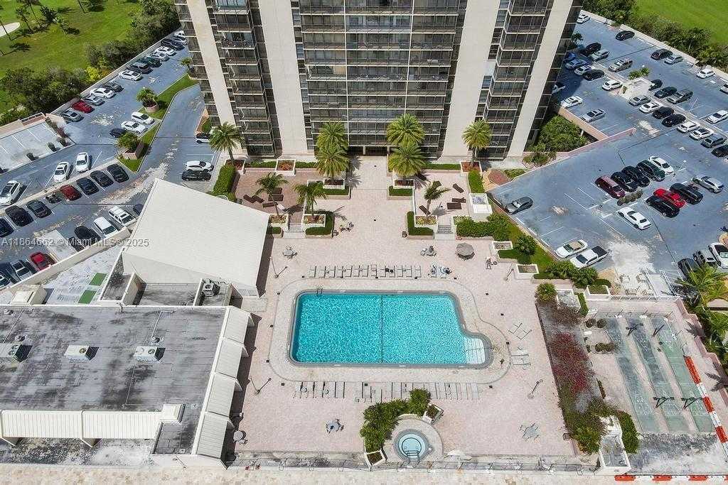 Small Image of 20301 WEST COUNTRY CLUB DR #829, Aventura Number 34