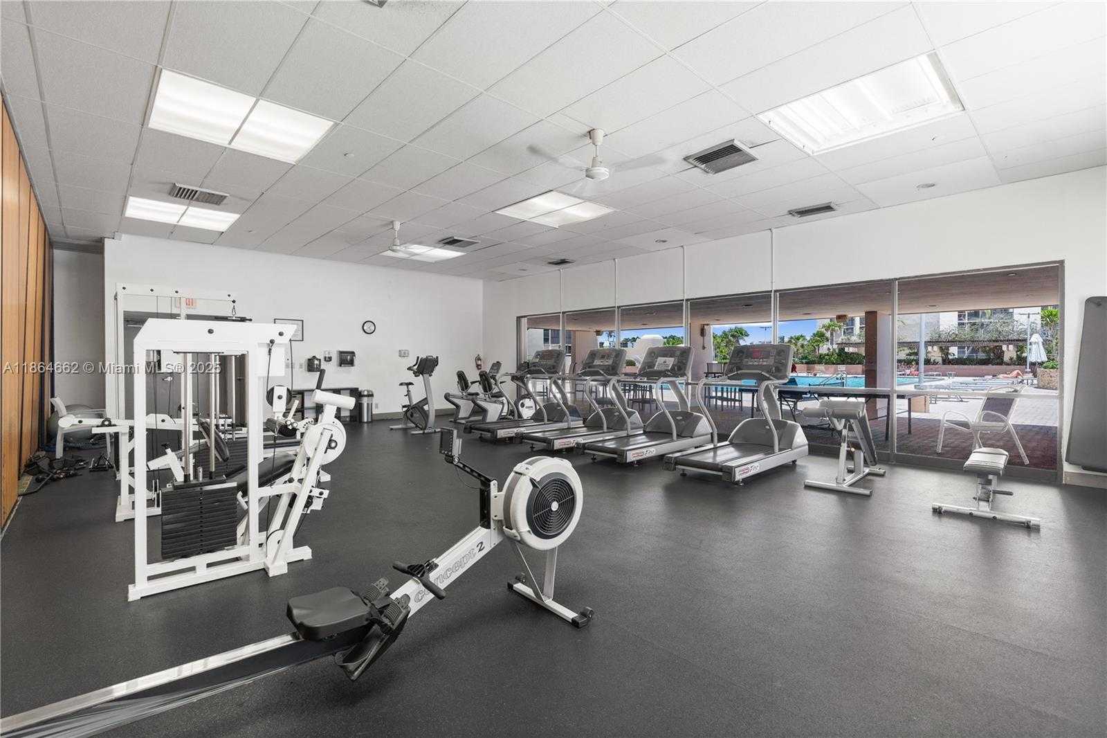 Small Image of 20301 WEST COUNTRY CLUB DR #829, Aventura Number 35