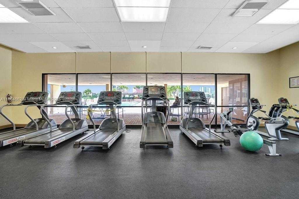 Small Image of 20301 WEST COUNTRY CLUB DR #829, Aventura Number 36