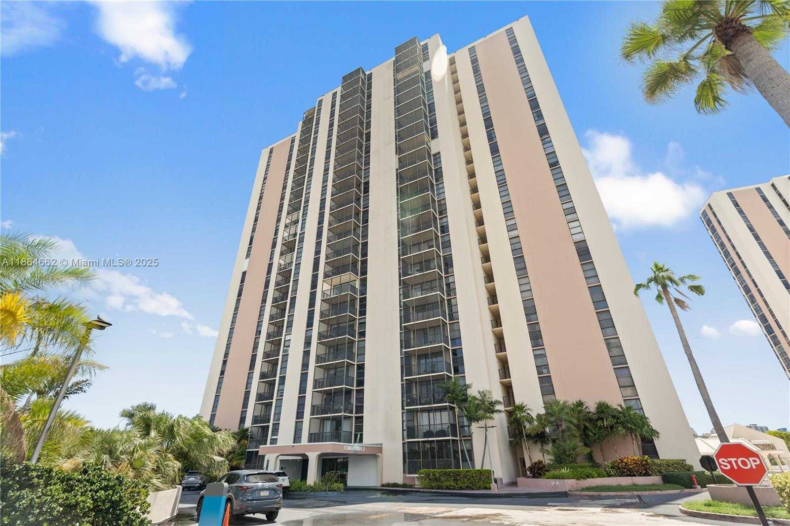 Small Image of 20301 WEST COUNTRY CLUB DR #829, Aventura Number 40