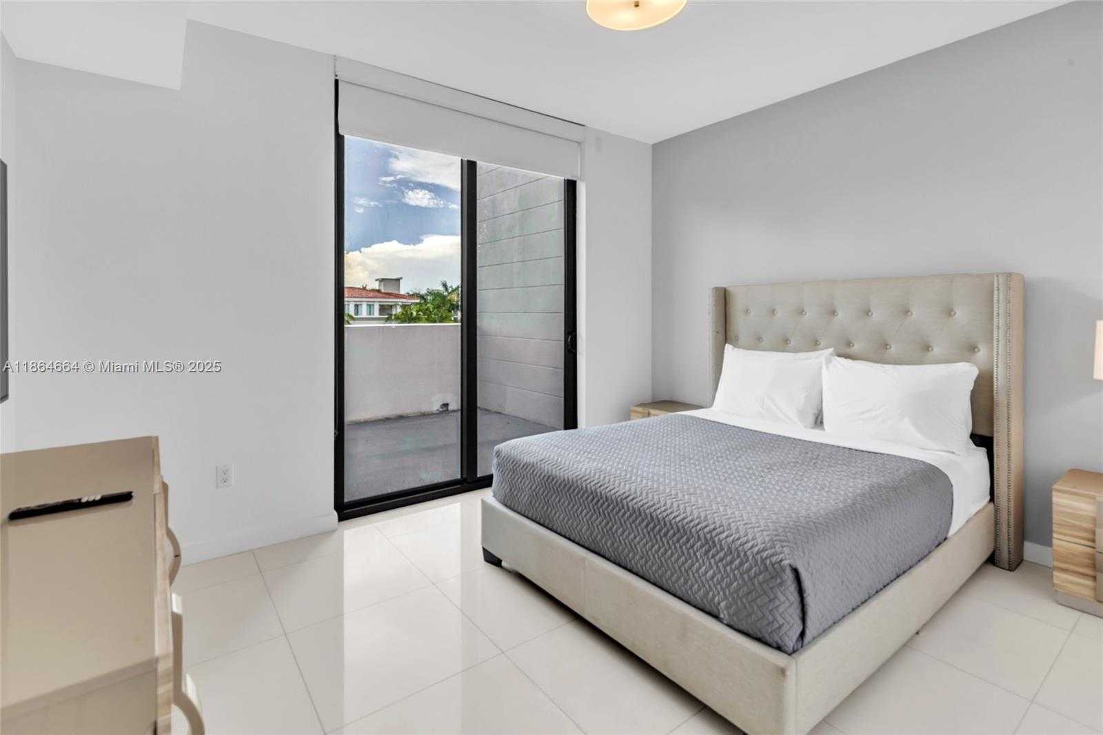 Small Image of 1120 98TH ST #403, Bay Harbor Islands Number 10