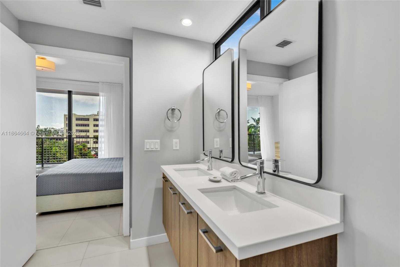 Small Image of 1120 98TH ST #403, Bay Harbor Islands Number 24