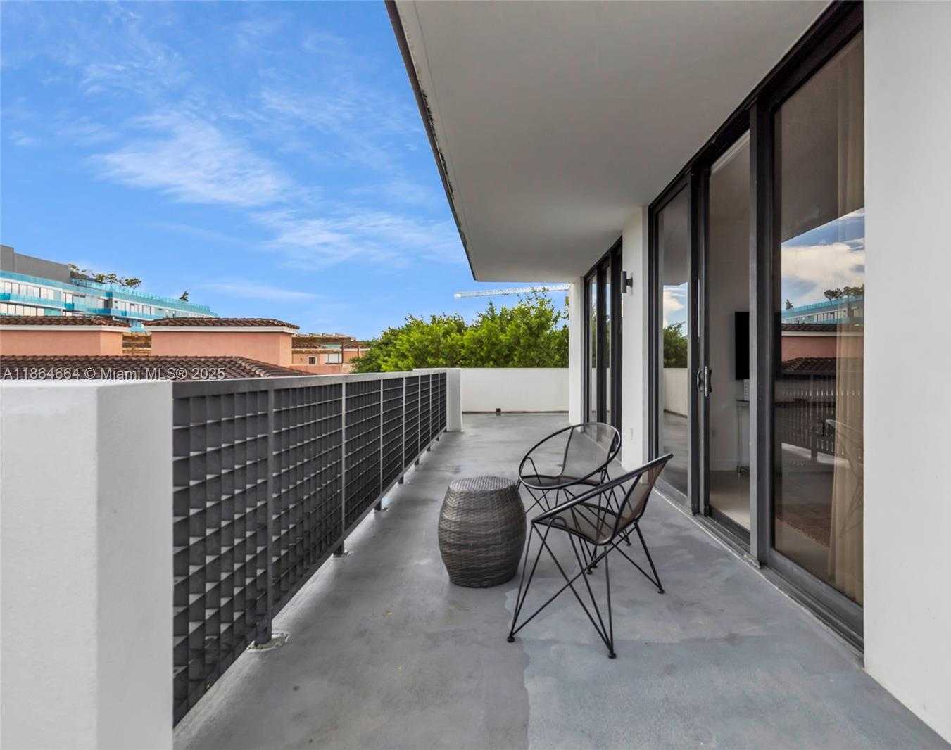 Small Image of 1120 98TH ST #403, Bay Harbor Islands Number 26