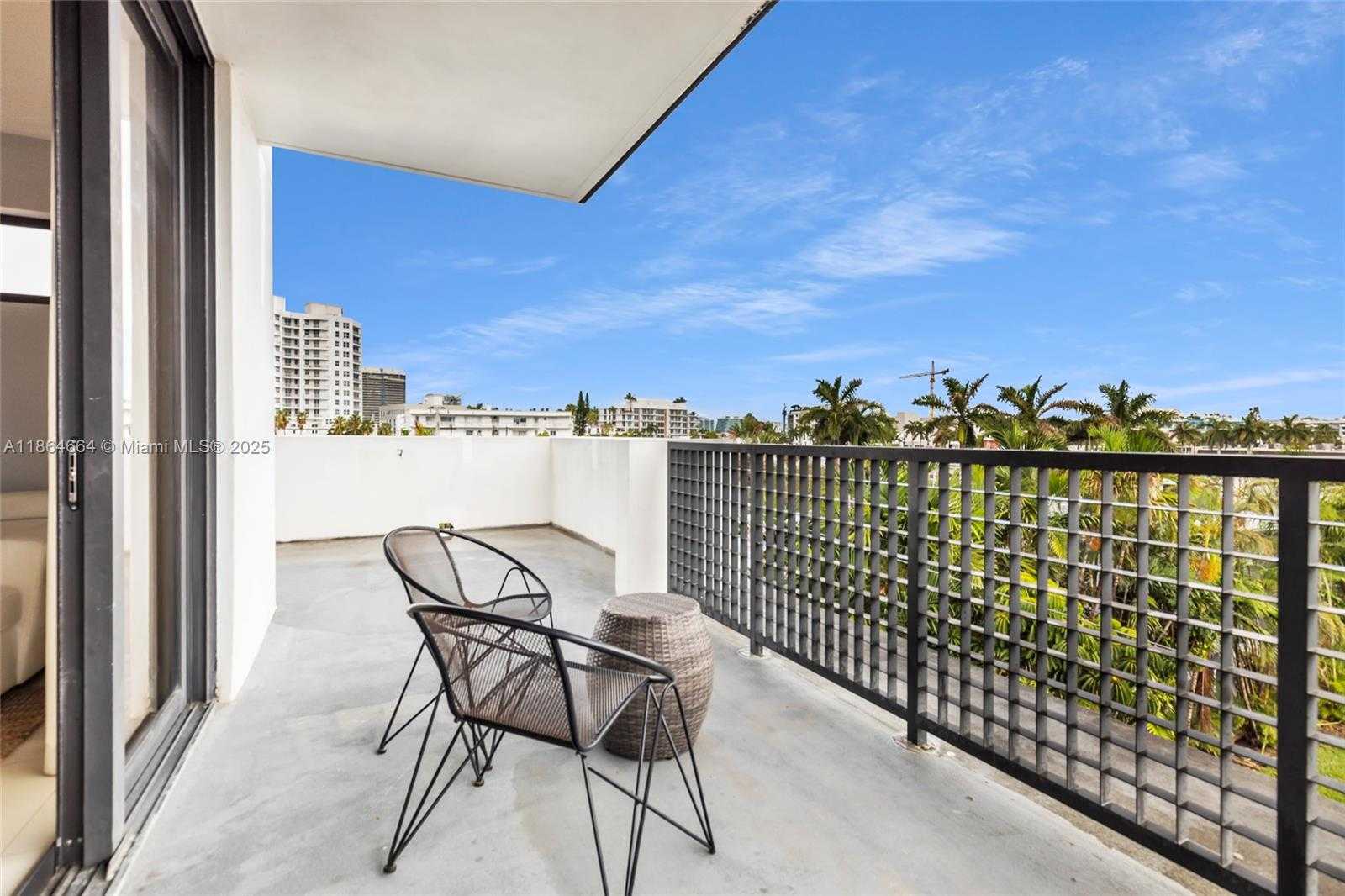 Small Image of 1120 98TH ST #403, Bay Harbor Islands Number 28