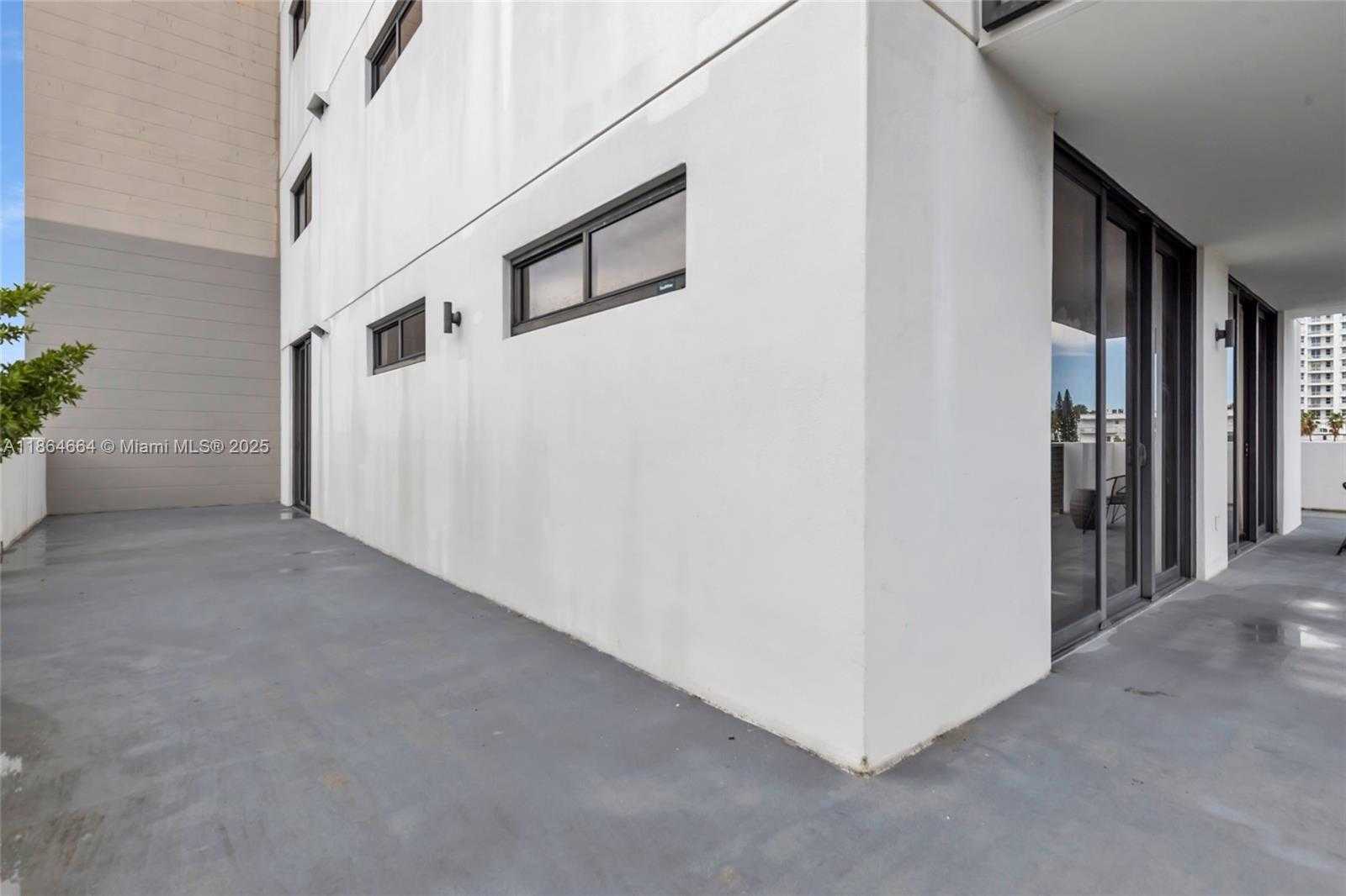 Small Image of 1120 98TH ST #403, Bay Harbor Islands Number 29