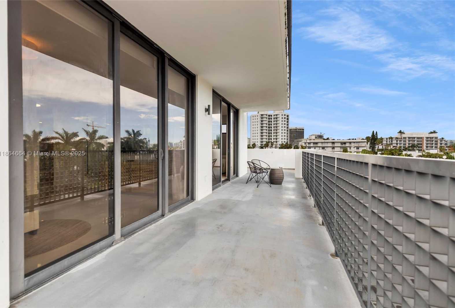 Small Image of 1120 98TH ST #403, Bay Harbor Islands Number 30