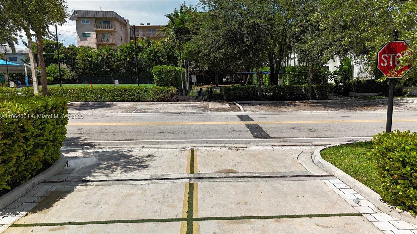 Small Image of 1120 98TH ST #403, Bay Harbor Islands Number 38