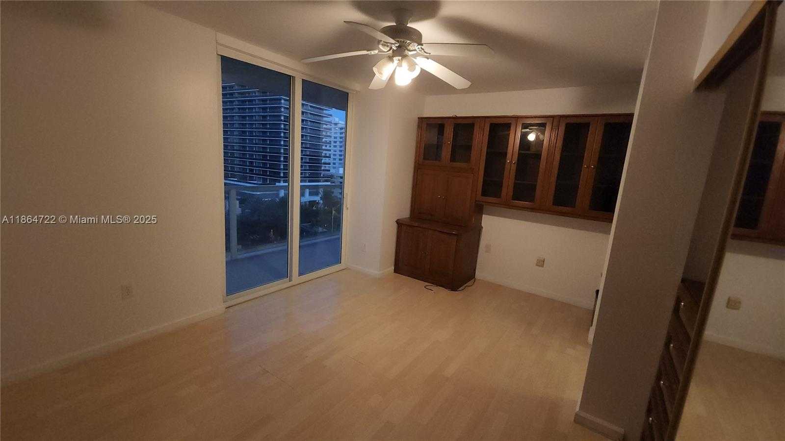 Small Image of 5900 COLLINS AVE #906, Miami Beach Number 24