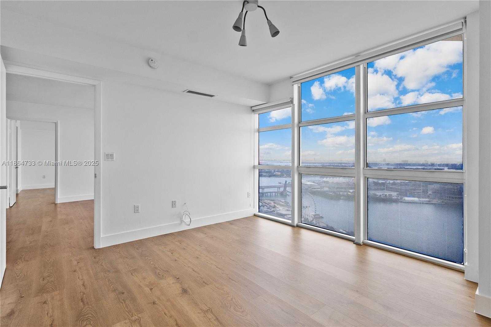 Small Image of 50 BISCAYNE BLVD #4008, Miami Number 14