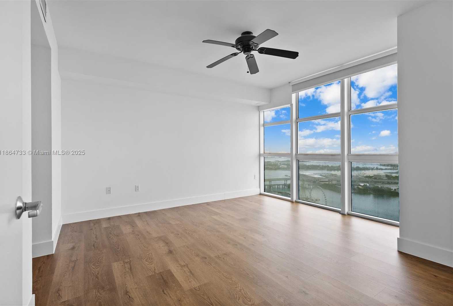 Small Image of 50 BISCAYNE BLVD #4008, Miami Number 17