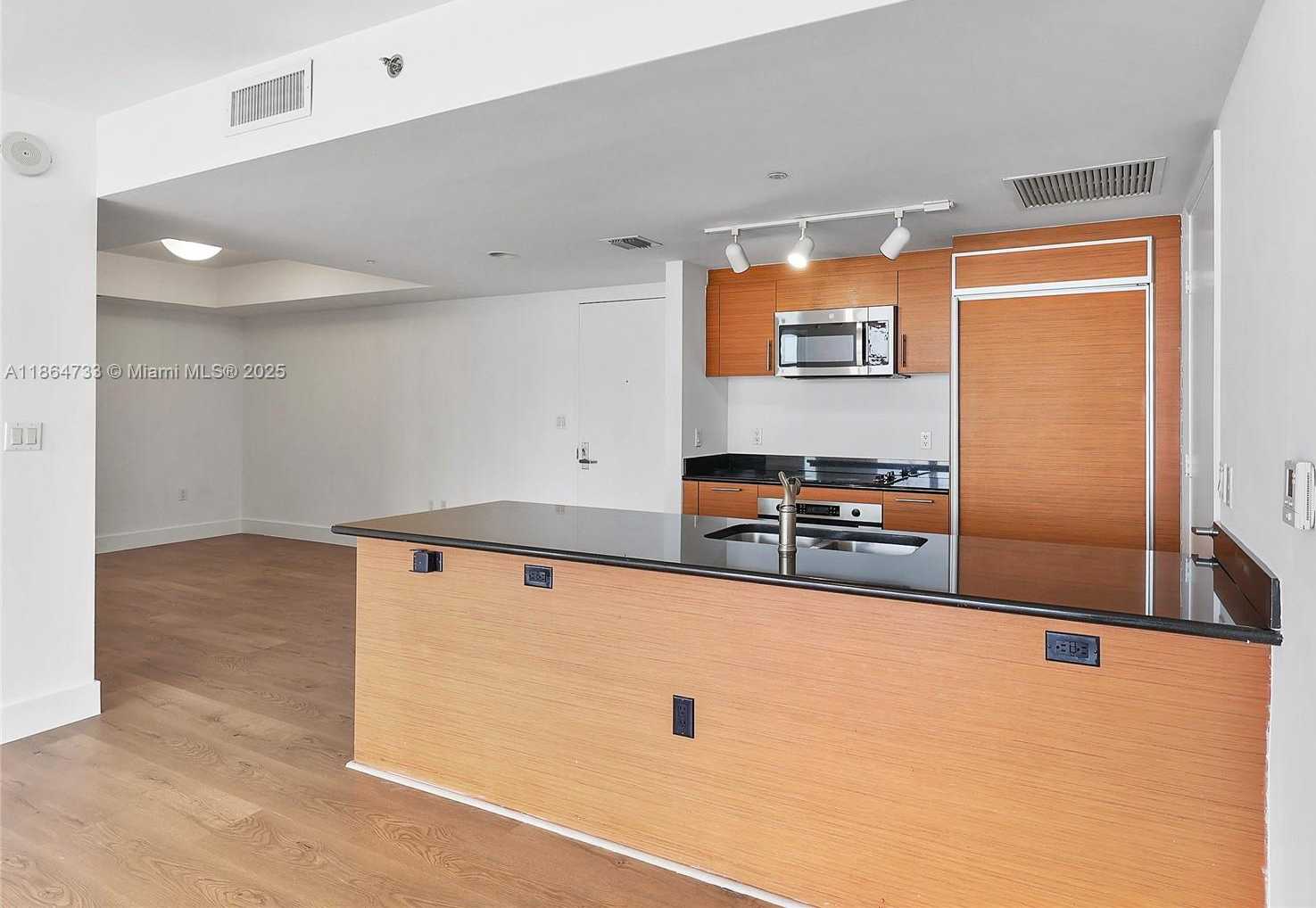 Small Image of 50 BISCAYNE BLVD #4008, Miami Number 23