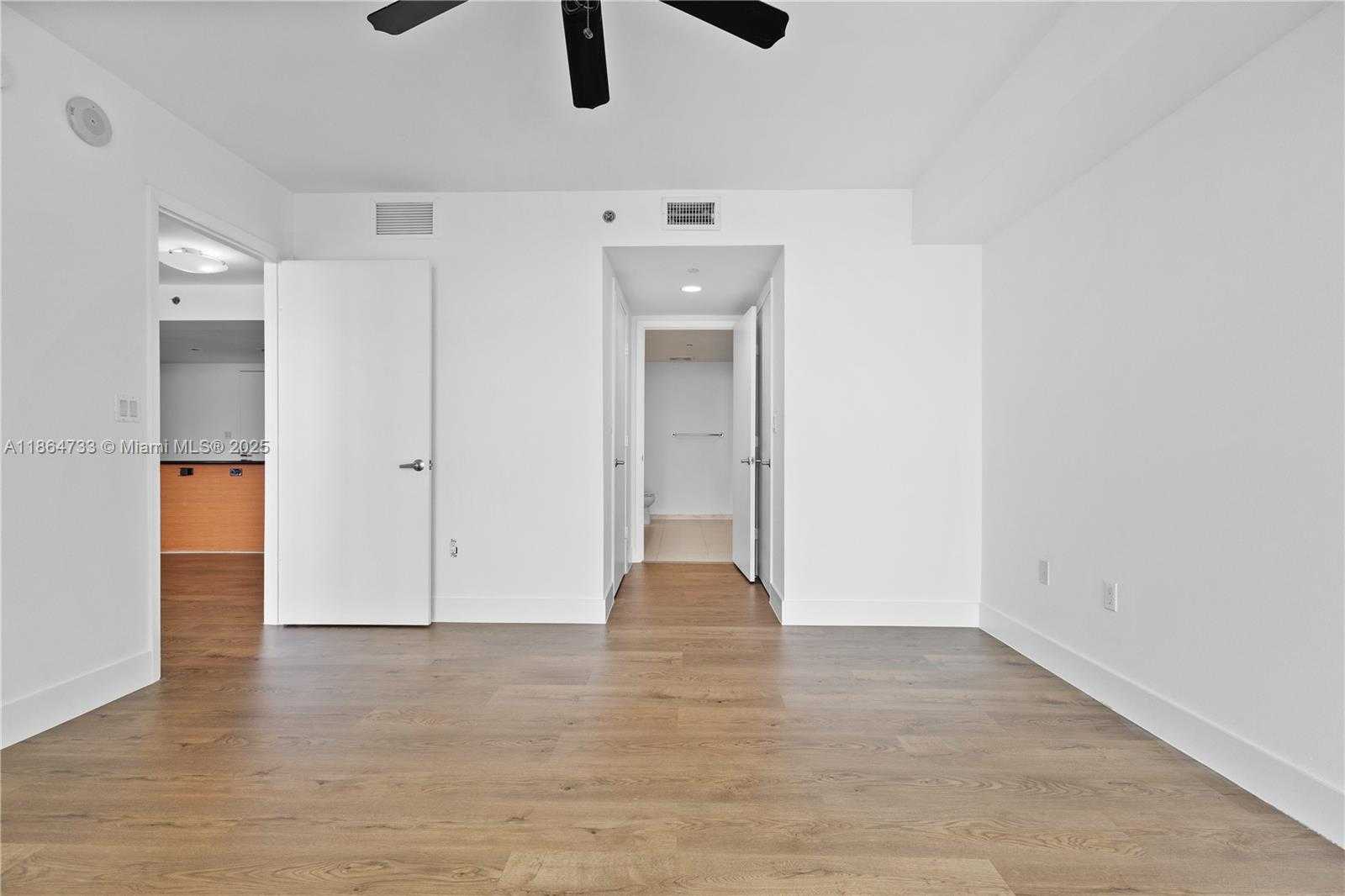 Small Image of 50 BISCAYNE BLVD #4008, Miami Number 9