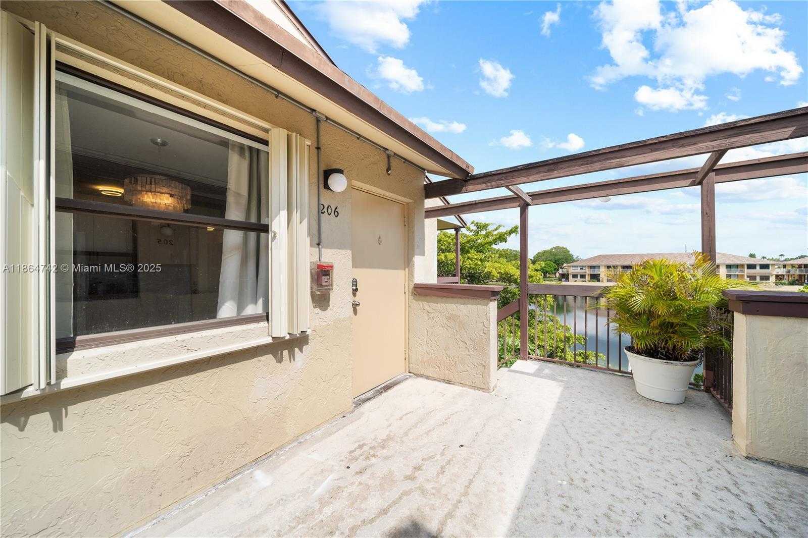 Small Image of 485 NORTH WEST 210TH ST #206, Miami Gardens Number 2