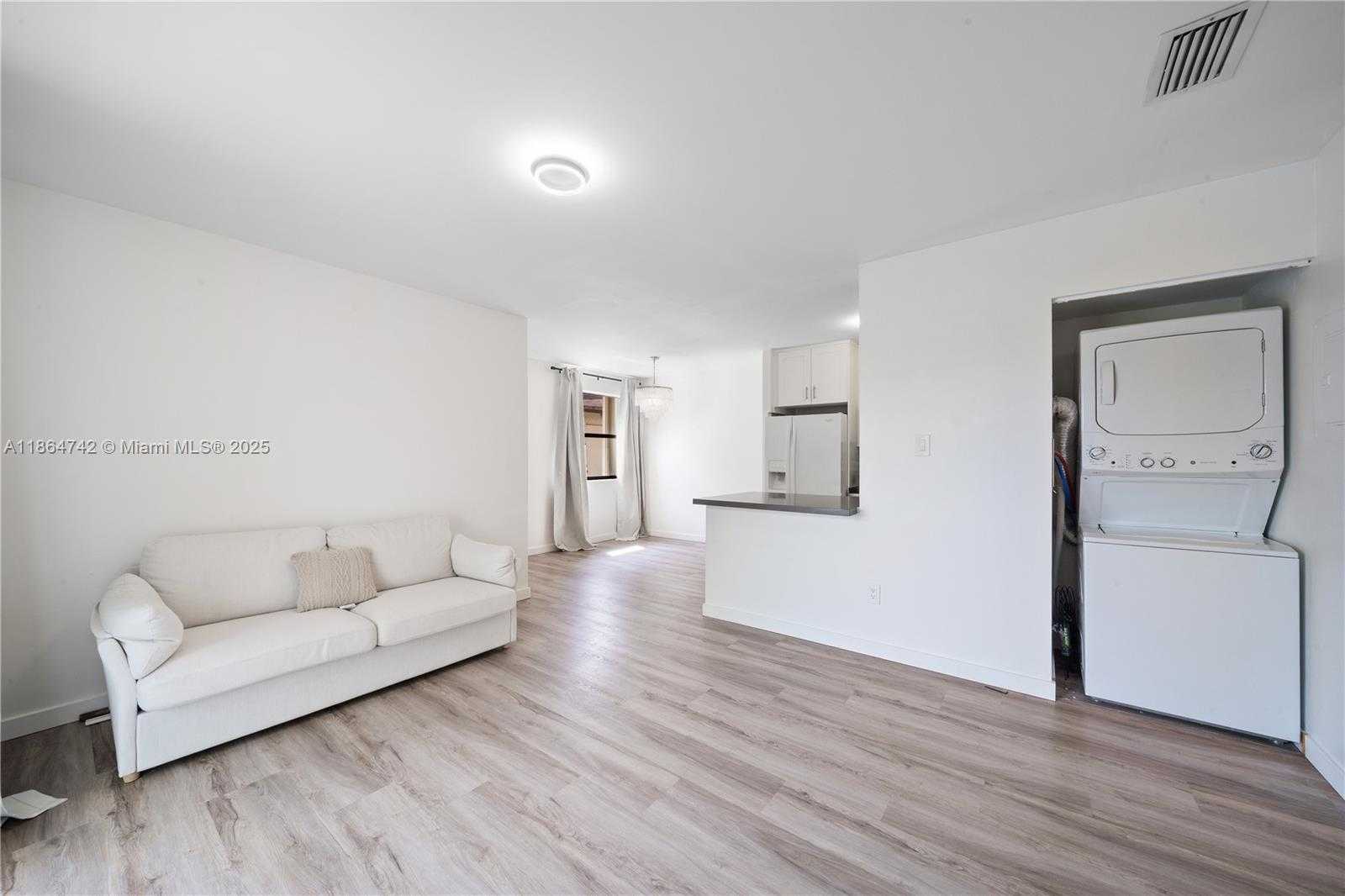 Small Image of 485 NORTH WEST 210TH ST #206, Miami Gardens Number 6
