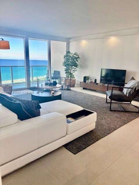 Small Image of 100 BAYVIEW DR #1906, Sunny Isles Beach Number 5