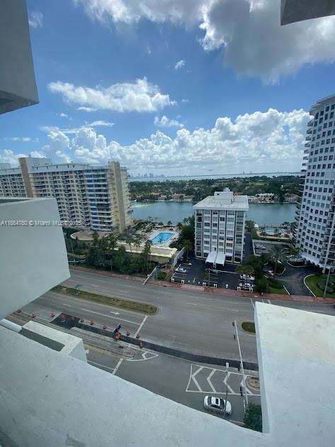 Small Image of 5601 COLLINS AVE #1524, Miami Beach Number 15