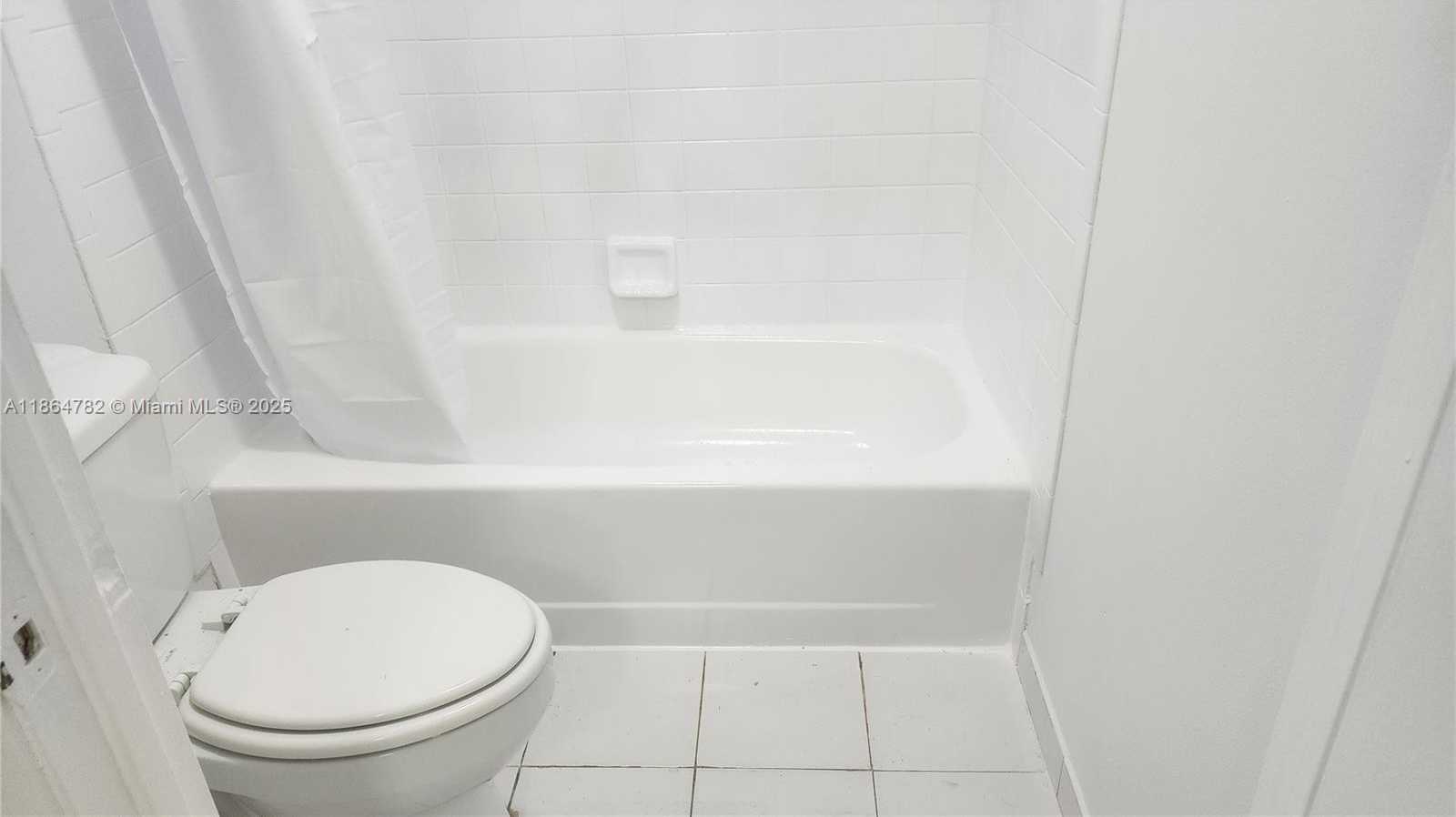Small Image of 9708 HAMMOCKS BLVD #101-32, Miami Number 15