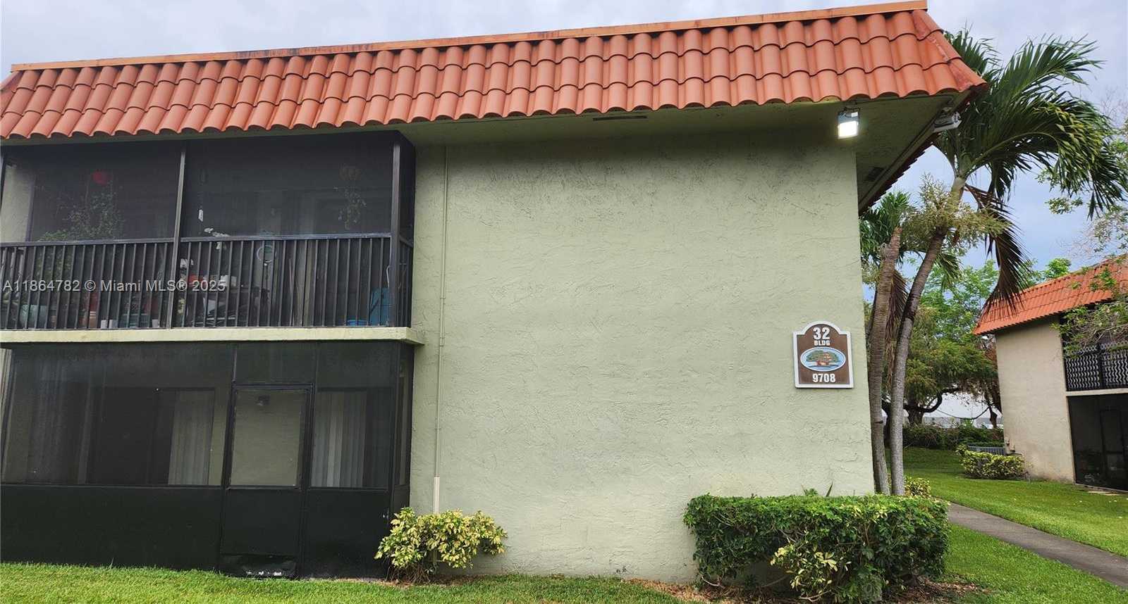 Small Image of 9708 HAMMOCKS BLVD #101-32, Miami Number 2
