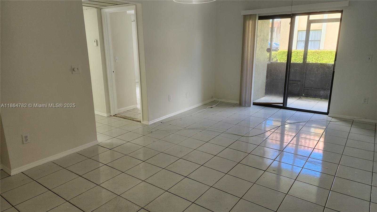 Small Image of 9708 HAMMOCKS BLVD #101-32, Miami Number 7