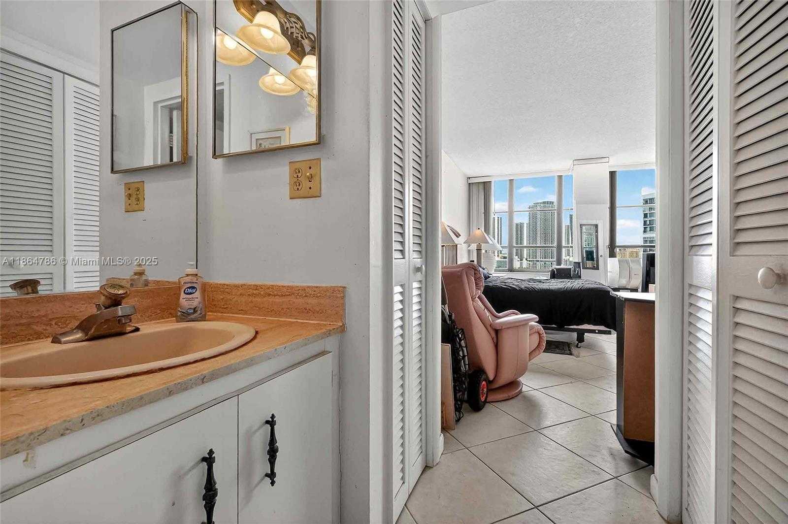 Small Image of 500 THREE ISLANDS BLVD #1001, Hallandale Beach Number 8