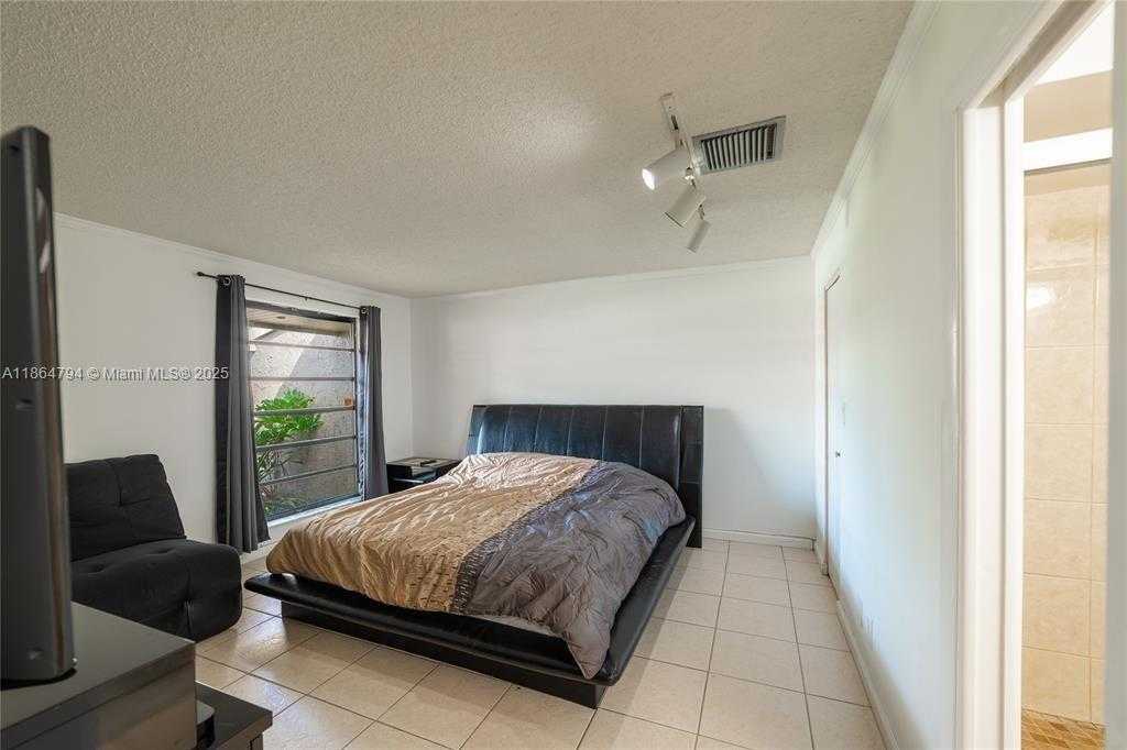 Small Image of 402 ST ANDREWS RD #55, Hollywood Number 10