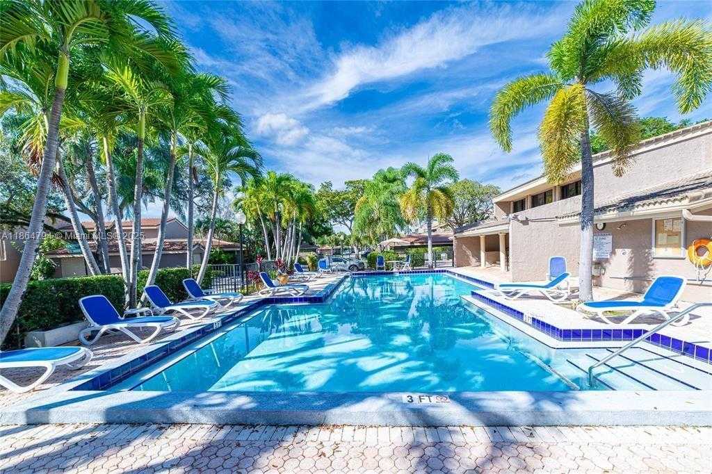 Small Image of 402 ST ANDREWS RD #55, Hollywood Number 14