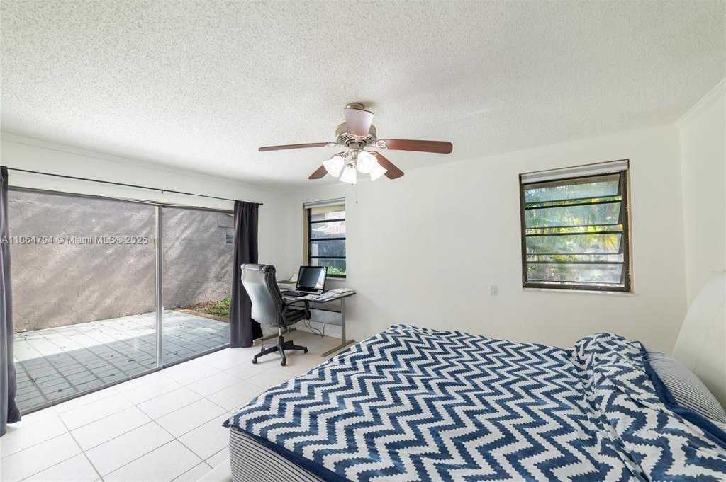 Small Image of 402 ST ANDREWS RD #55, Hollywood Number 7