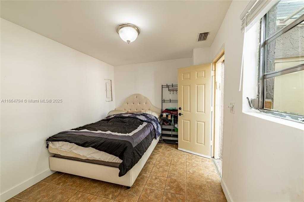 Small Image of 402 ST ANDREWS RD #55, Hollywood Number 8