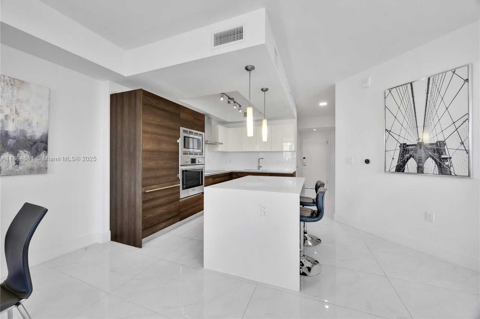Small Image of 301 ALTARA AVE #511, Coral Gables Number 11