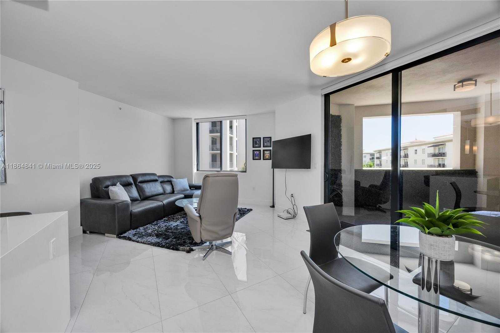 Small Image of 301 ALTARA AVE #511, Coral Gables Number 15