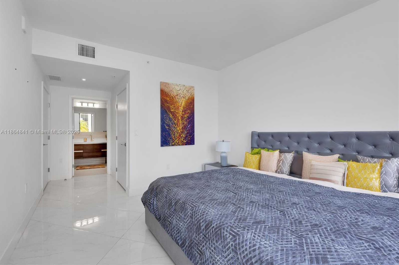 Small Image of 301 ALTARA AVE #511, Coral Gables Number 19