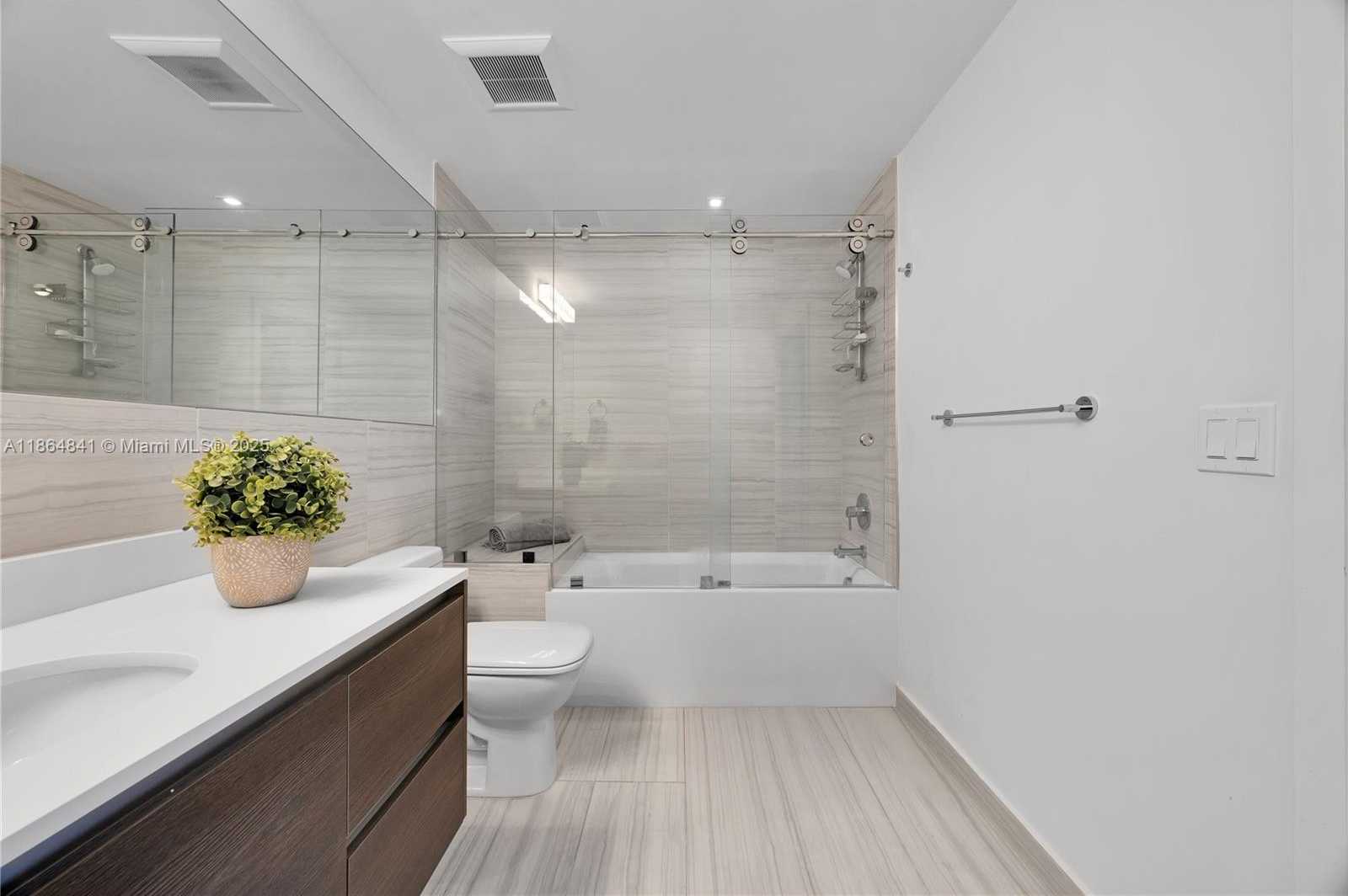 Small Image of 301 ALTARA AVE #511, Coral Gables Number 21
