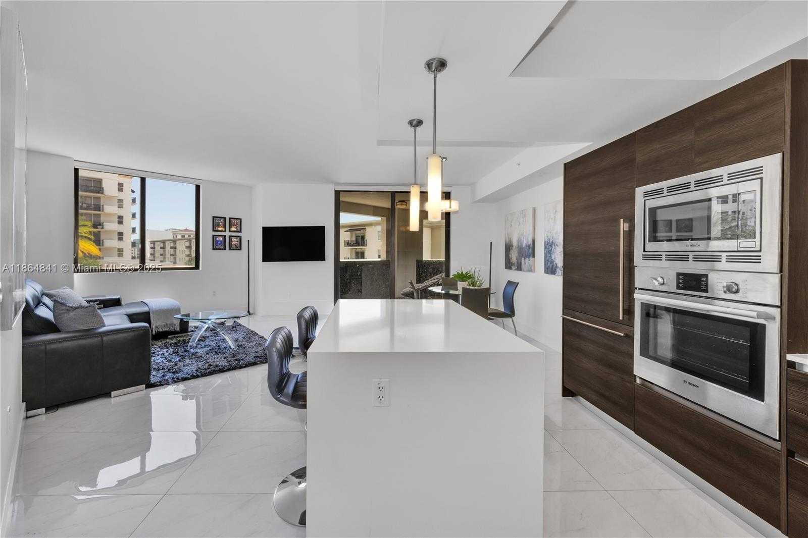 Small Image of 301 ALTARA AVE #511, Coral Gables Number 6