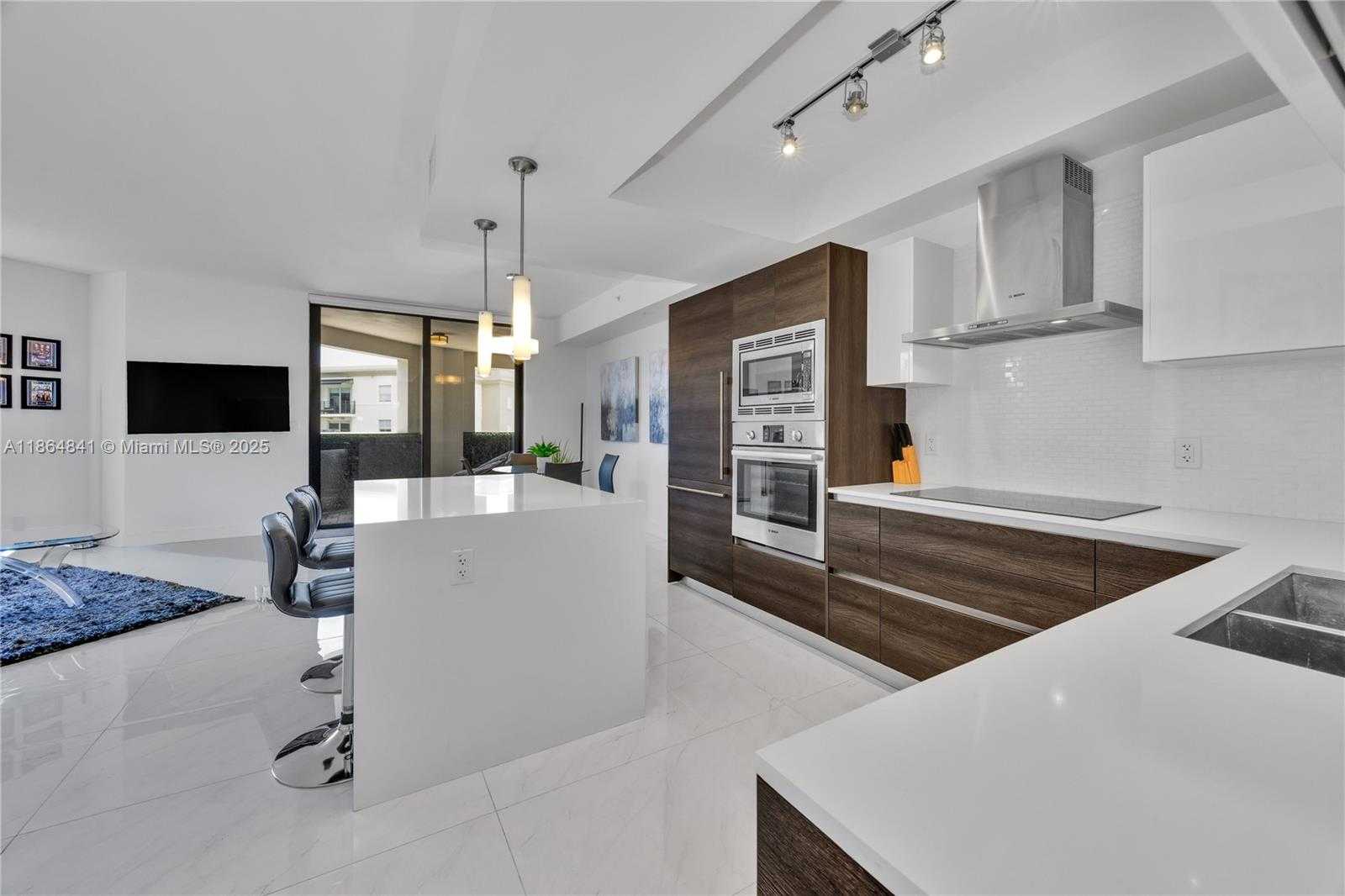 Small Image of 301 ALTARA AVE #511, Coral Gables Number 9