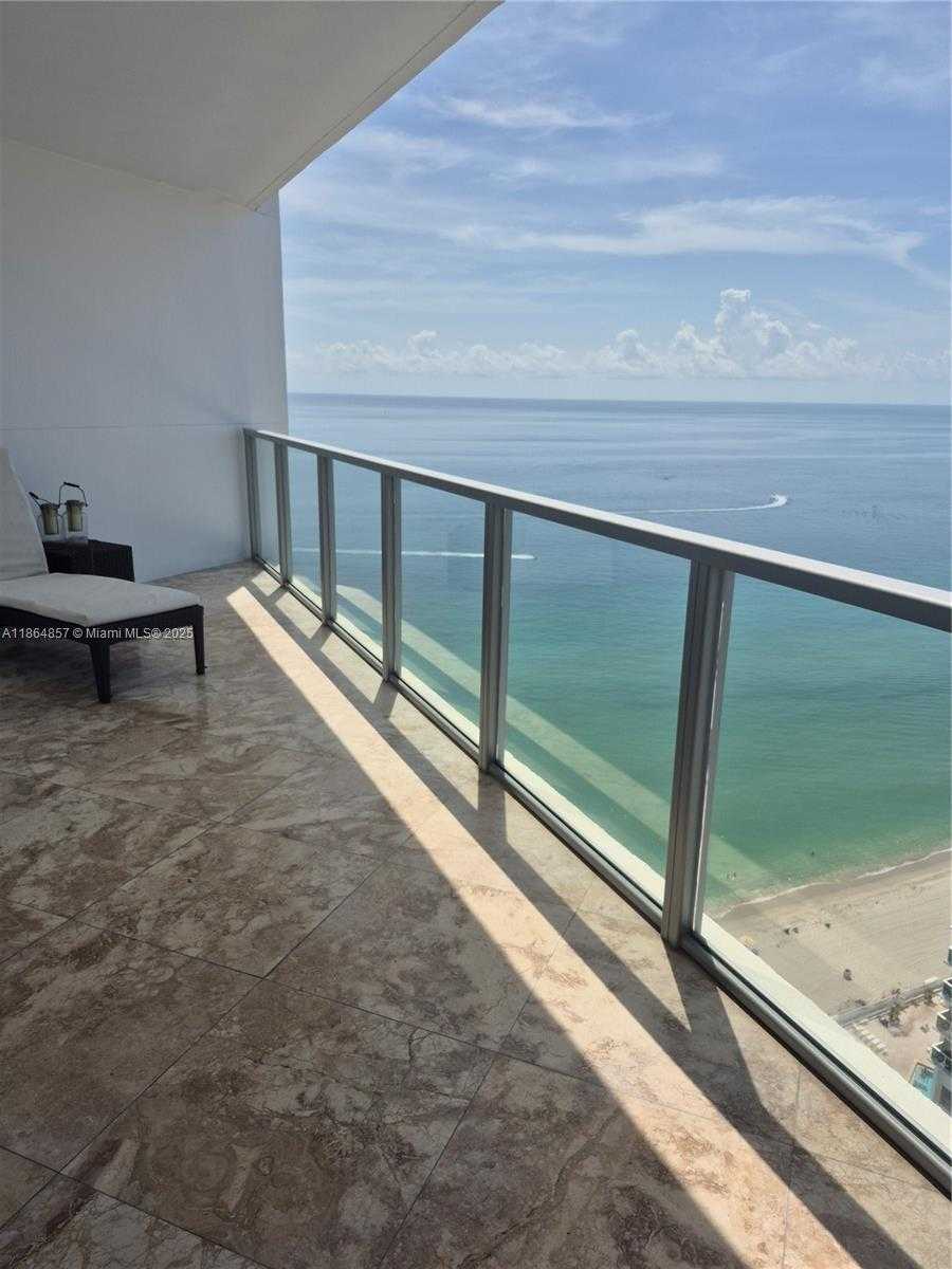 Small Image of 3101 SOUTH OCEAN DR #2707, Hollywood Number 28