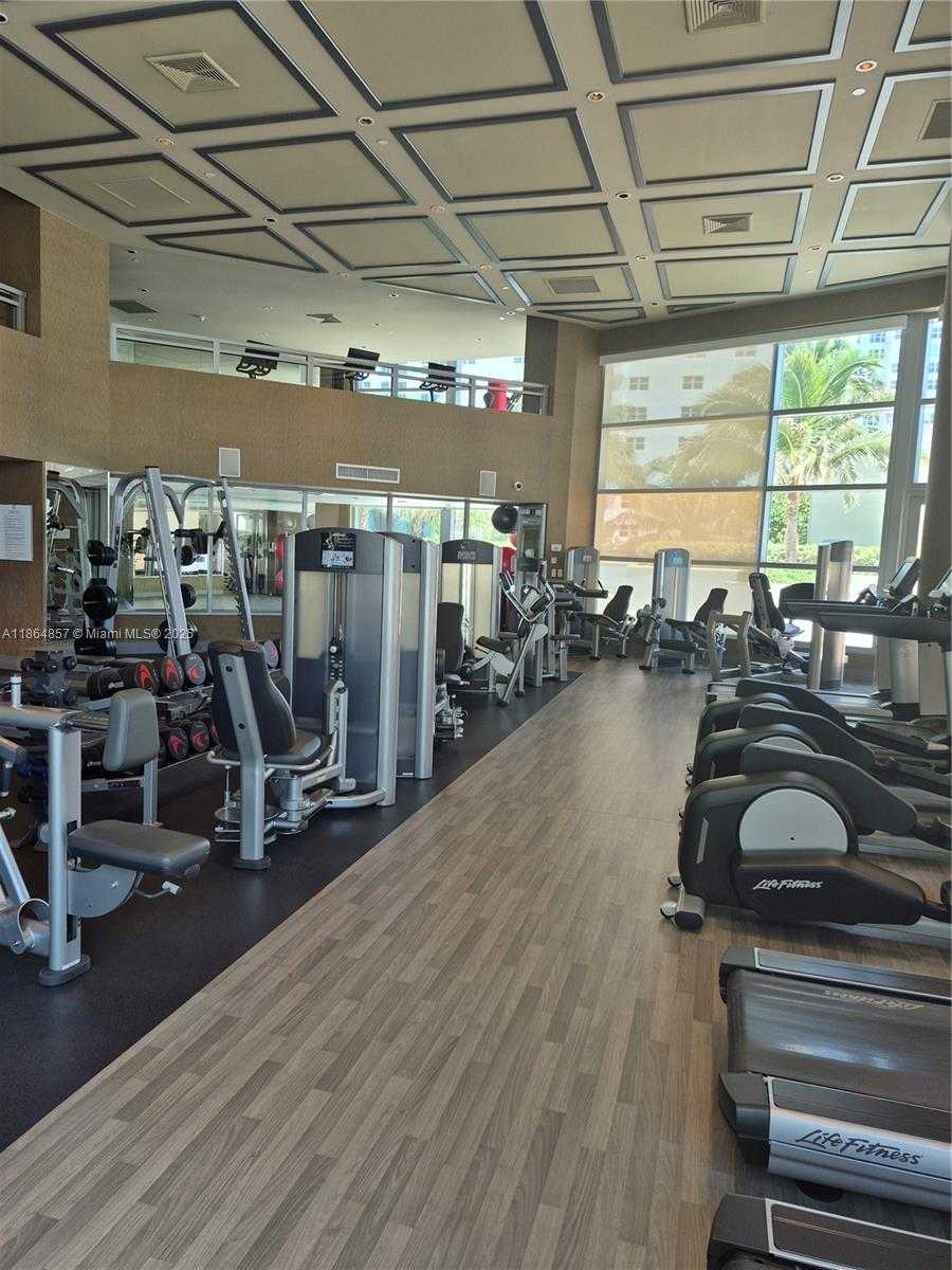 Small Image of 3101 SOUTH OCEAN DR #2707, Hollywood Number 30
