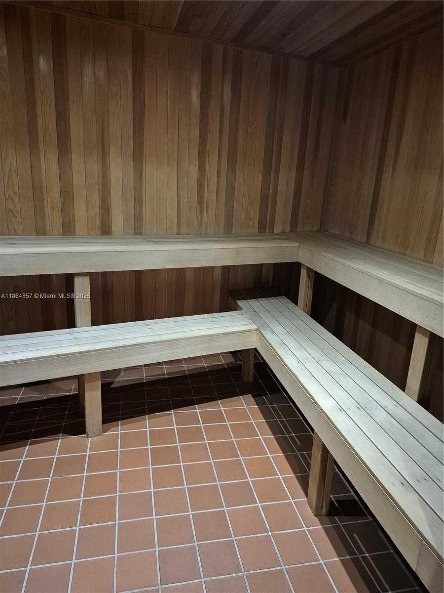 Small Image of 3101 SOUTH OCEAN DR #2707, Hollywood Number 31