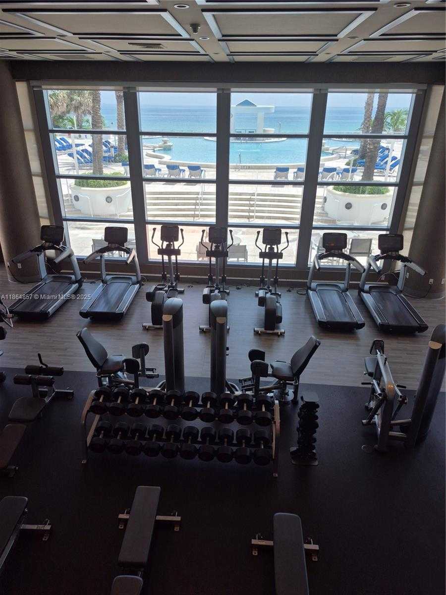 Small Image of 3101 SOUTH OCEAN DR #2707, Hollywood Number 32