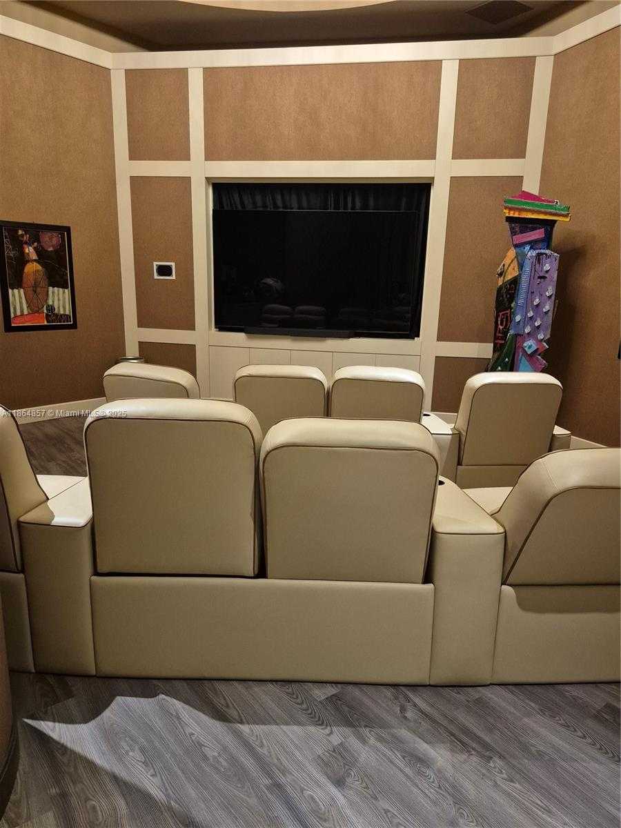 Small Image of 3101 SOUTH OCEAN DR #2707, Hollywood Number 34