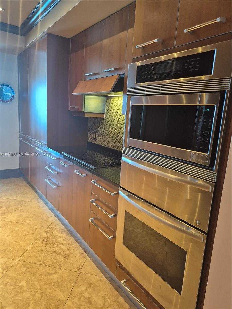 Small Image of 3101 SOUTH OCEAN DR #2707, Hollywood Number 5