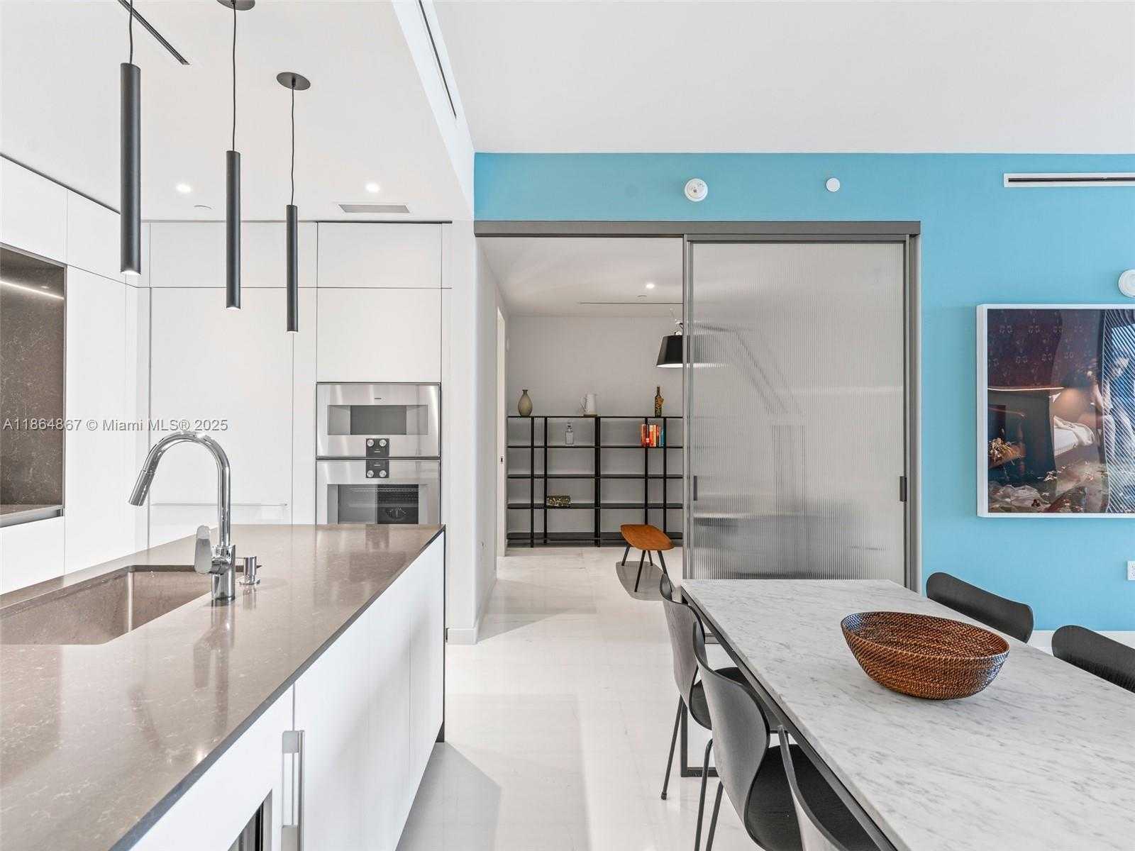 Small Image of 300 BISCAYNE BLVD WAY #2505, Miami Number 14