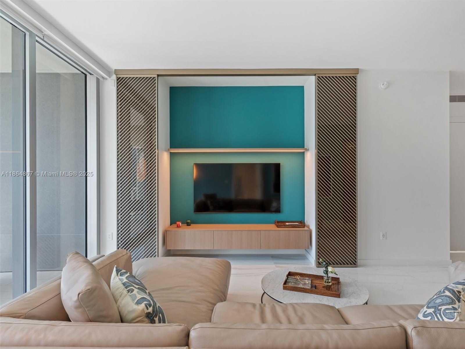 Small Image of 300 BISCAYNE BLVD WAY #2505, Miami Number 17