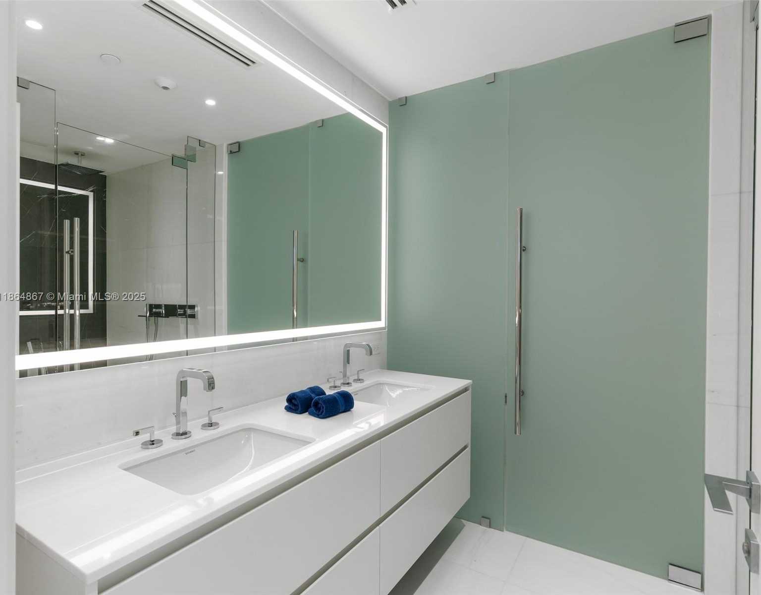 Small Image of 300 BISCAYNE BLVD WAY #2505, Miami Number 24