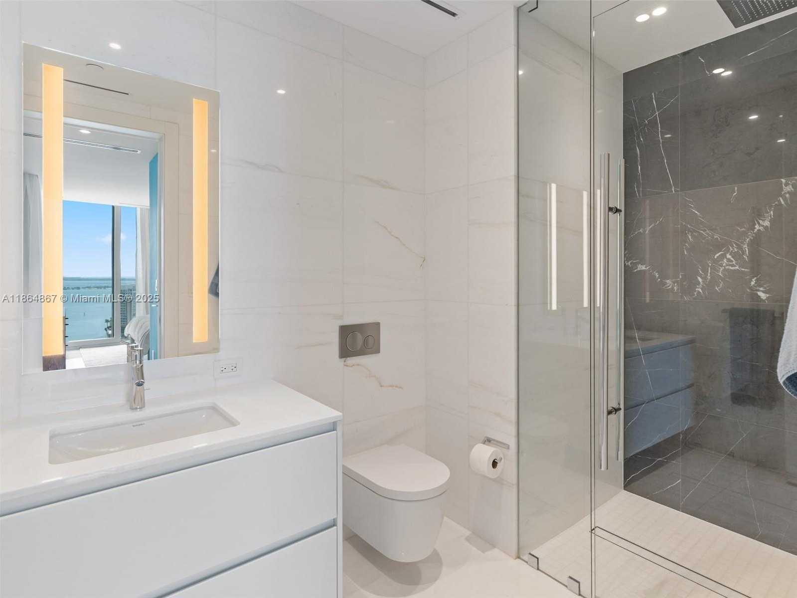 Small Image of 300 BISCAYNE BLVD WAY #2505, Miami Number 29