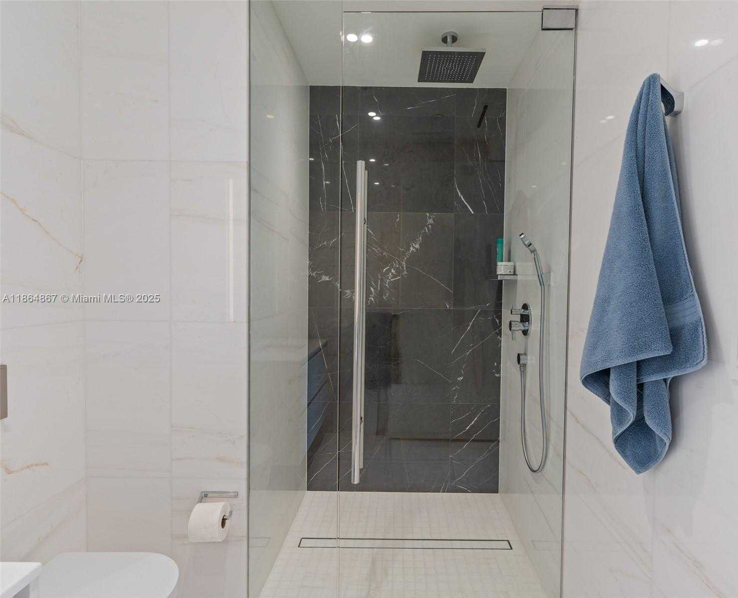 Small Image of 300 BISCAYNE BLVD WAY #2505, Miami Number 30