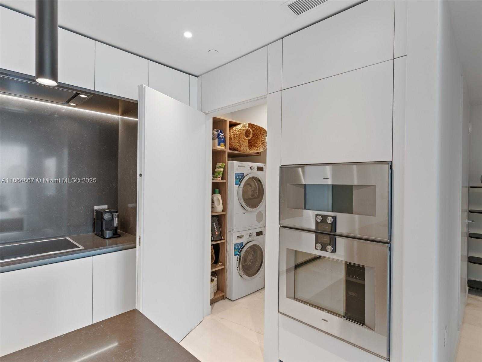 Small Image of 300 BISCAYNE BLVD WAY #2505, Miami Number 34