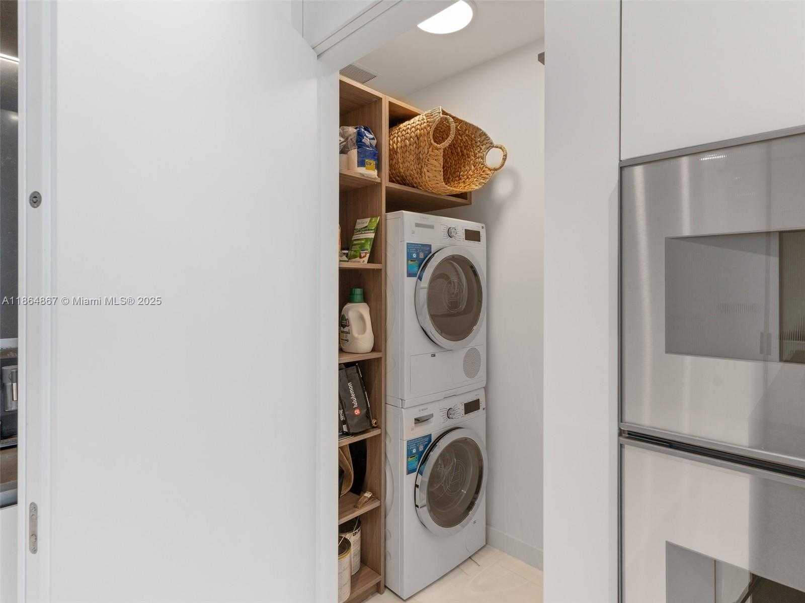 Small Image of 300 BISCAYNE BLVD WAY #2505, Miami Number 35