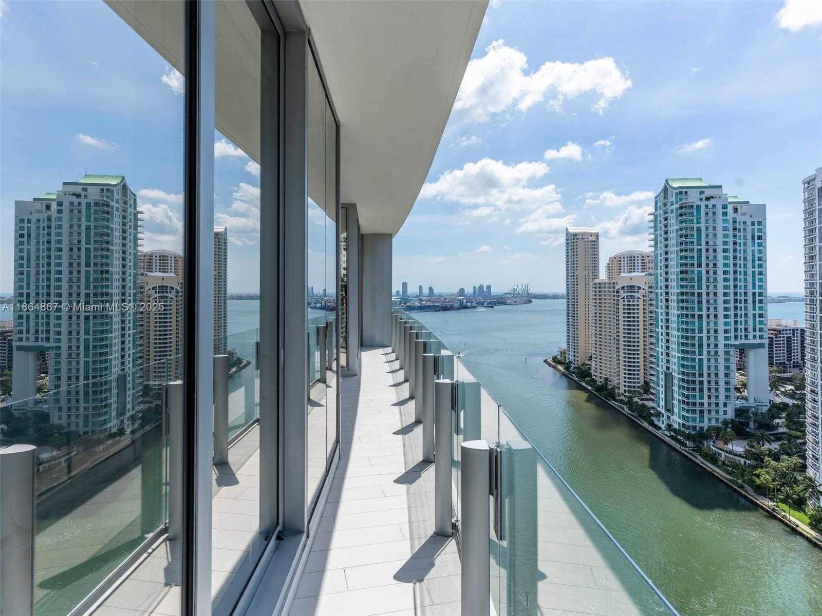 Small Image of 300 BISCAYNE BLVD WAY #2505, Miami Number 37