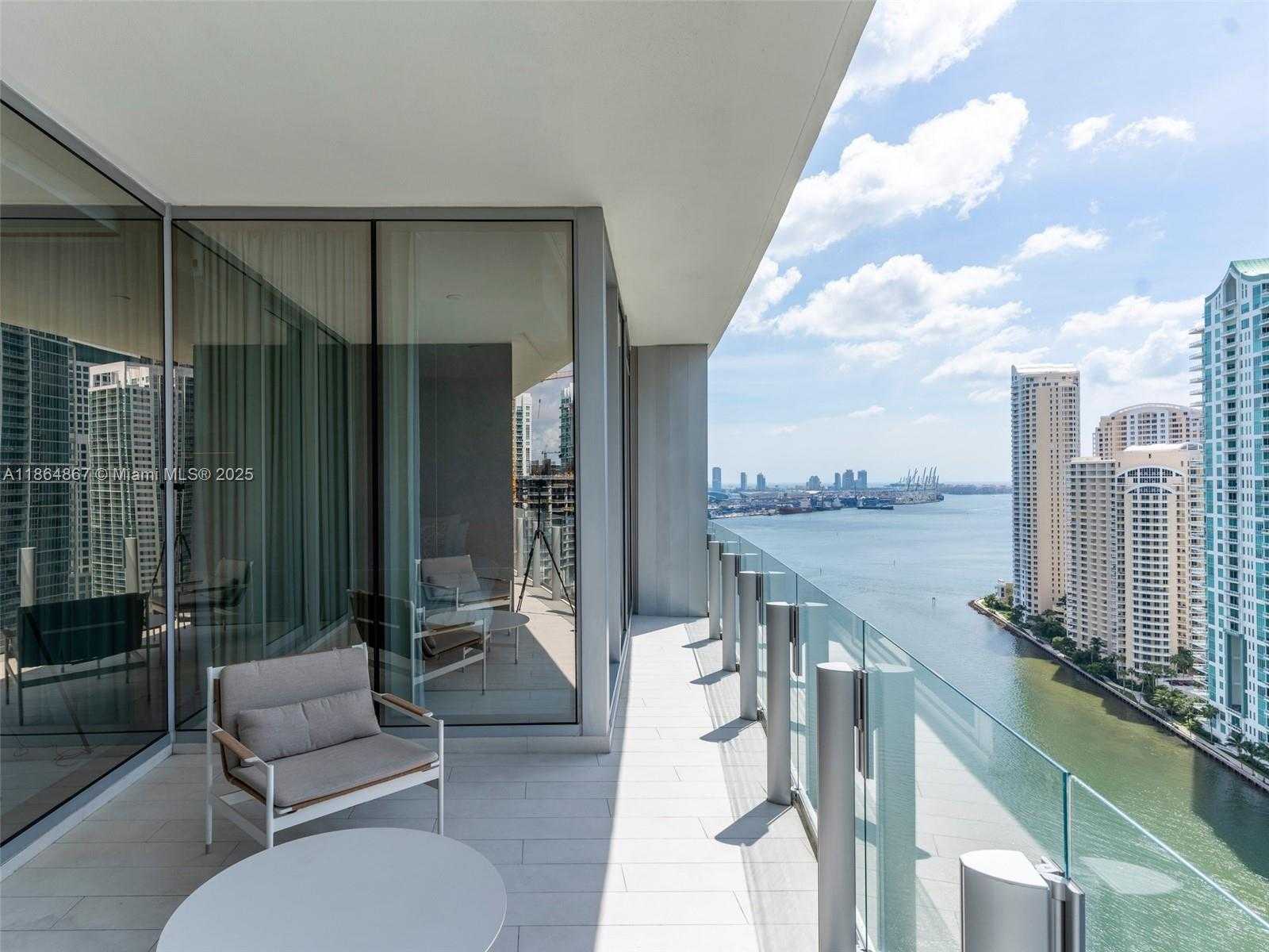Small Image of 300 BISCAYNE BLVD WAY #2505, Miami Number 38